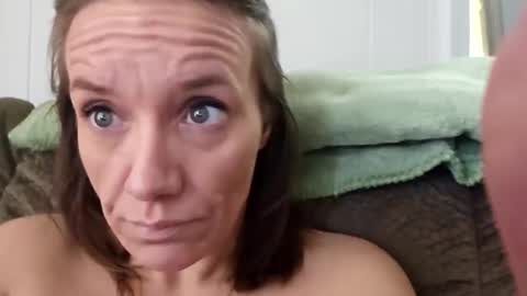 Snapshot of angelvanderpool71 chatting on 01/21/25, 05:20 angelvanderpool71 online show from 01/21/25, 05:20