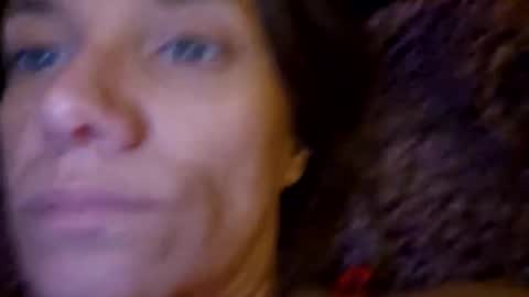 Snapshot of angelvanderpool71 chatting on 02/04/25, 01:23 angelvanderpool71 online show from 02/04/25, 01:23