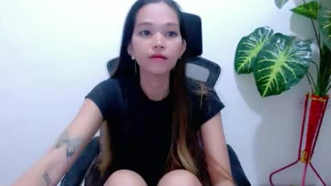 Snapshot of angelyn_slim chatting on 02/14/26, 09:50 angelyn_slim online show from 02/14/26, 09:50