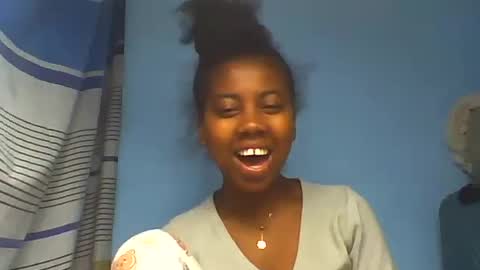 Snapshot of angemalala chatting on 07/19/26, 09:13 angemalala online show from 07/19/26, 09:13
