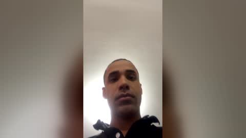 Snapshot of anghel_stone chatting on 04/04/26, 06:27 Anghel Stone online show from 04/04/26, 06:27