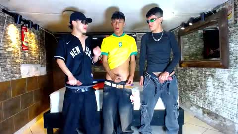 Snapshot of anghelytos chatting on 10/07/25, 09:34 anghelytos online show from 10/07/25, 09:34