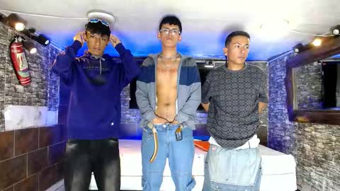 Snapshot of anghelytos chatting on 10/31/25, 09:38 anghelytos online show from 10/31/25, 09:38