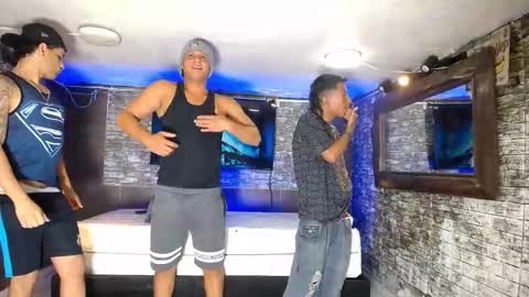 Snapshot of anghelytos chatting on 11/04/25, 09:36 anghelytos online show from 11/04/25, 09:36