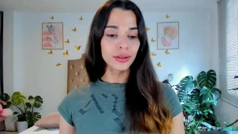 Anabella online show from 04/24/26, 08:44