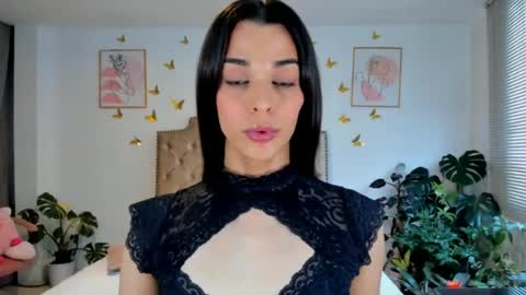 Snapshot of angie_modelo chatting on 06/25/26, 08:13 Anabella online show from 06/25/26, 08:13
