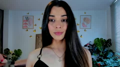 Snapshot of angie_modelo chatting on 08/05/26, 05:27 Anabella online show from 08/05/26, 05:27