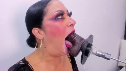 A N G I E.  online show from 11/19/25, 09:15