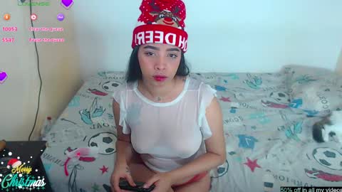 Snapshot of angielee01 chatting on 12/24/24, 10:22 Angie y Andres online show from 12/24/24, 10:22