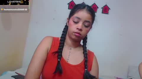 Snapshot of angielee01 chatting on 02/25/25, 01:50 Angie y Andres online show from 02/25/25, 01:50