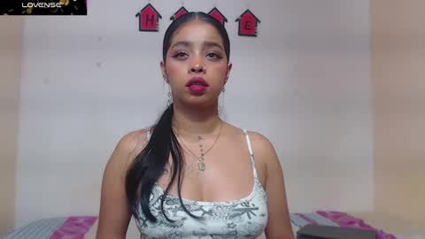 Snapshot of angielee01 chatting on 02/27/25, 11:31 Angie y Andres online show from 02/27/25, 11:31