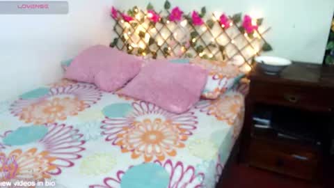 Snapshot of angielee01 chatting on 10/02/25, 11:17 Angie y Andres online show from 10/02/25, 11:17