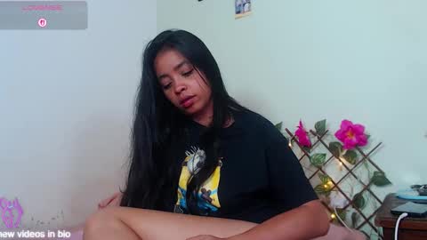 Snapshot of angielee01 chatting on 10/16/25, 01:12 Angie y Andres online show from 10/16/25, 01:12