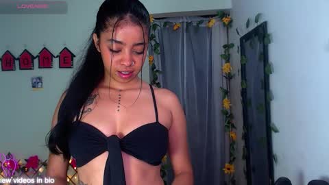 Snapshot of angielee01 chatting on 10/23/25, 11:53 Angie y Andres online show from 10/23/25, 11:53