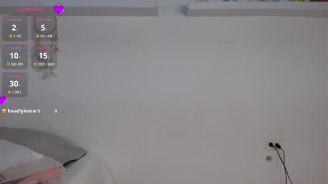 Snapshot of angiellam chatting on 11/25/25, 01:44 angiellam online show from 11/25/25, 01:44