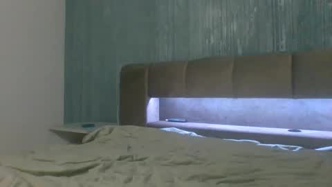 Snapshot of angiemilly chatting on 09/19/25, 08:09 angiemilly online show from 09/19/25, 08:09