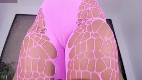 angy_avila online show from 10/25/25, 11:29