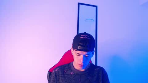 anhonymus online show from 09/20/25, 03:40