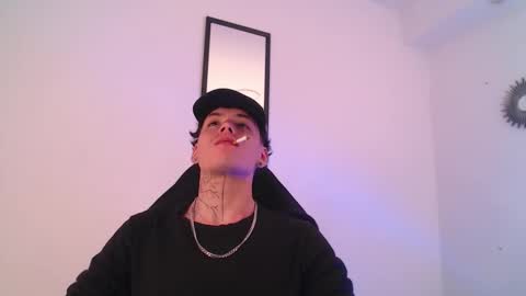 anhonymus online show from 09/25/25, 04:05