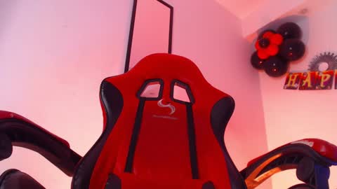 anhonymus online show from 10/08/25, 11:08