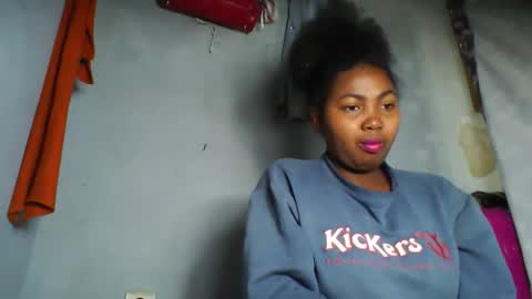 anicia02 online show from 09/11/25, 05:46