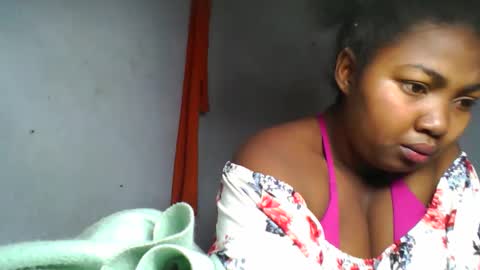 anicia02 online show from 09/12/25, 11:32
