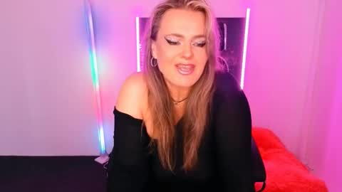 Aniela online show from 09/14/25, 07:07