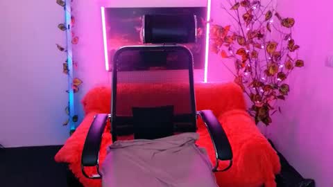 Aniela online show from 10/19/25, 07:53