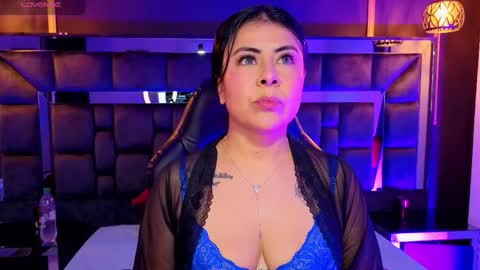 Snapshot of anijoness_ chatting on 11/27/25, 04:14 Ani online show from 11/27/25, 04:14