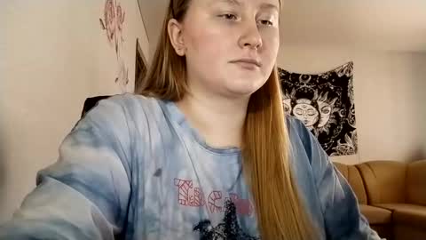 Anika online show from 09/18/25, 12:07