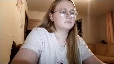 Anika online show from 10/07/25, 01:36