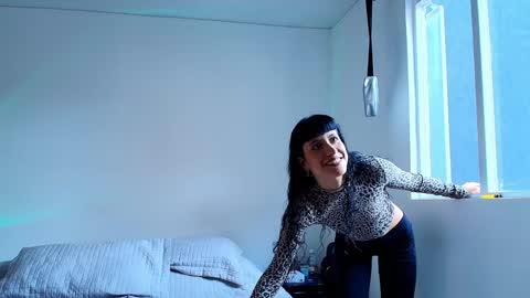 Snapshot of anika_lowen chatting on 01/25/25, 03:41 Anika And Lowen Your Thumbs Up Are Super Important For Us online show from 01/25/25, 03:41