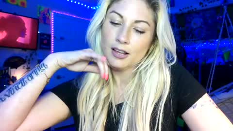 Snapshot of anikaminkov chatting on 07/23/26, 08:12 Anika Minkov online show from 07/23/26, 08:12