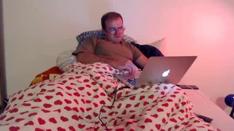 Snapshot of animal_michael chatting on 03/05/26, 06:59 animal_michael online show from 03/05/26, 06:59