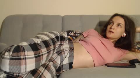 Snapshot of anime_baby22 chatting on 12/26/24, 02:01 Alice online show from 12/26/24, 02:01