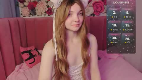 Snapshot of animealica chatting on 10/29/25, 02:36 Alica online show from 10/29/25, 02:36