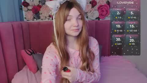 Snapshot of animealica chatting on 10/30/25, 02:35 Alica online show from 10/30/25, 02:35