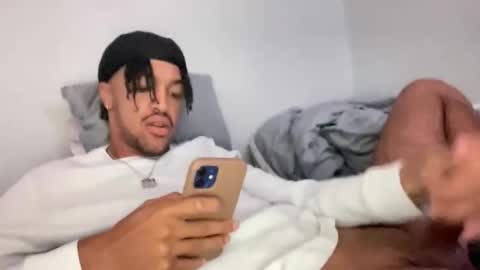 Animeboygirls online show from 10/28/25, 03:32