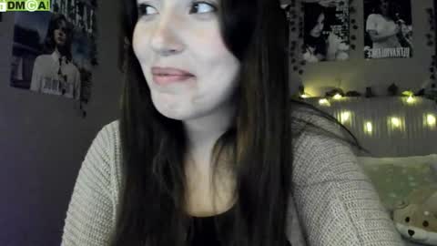 Snapshot of anisa_sweet chatting on 12/18/25, 02:28 Anisa Moan from LovenseWet from Tip MenuOpen for Private online show from 12/18/25, 02:28