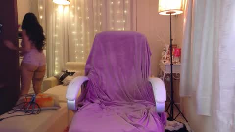 Snapshot of anisahade chatting on 10/04/25, 03:10 Anisahade online show from 10/04/25, 03:10