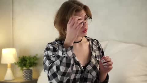 AnishaVivo online show from 12/01/25, 12:43