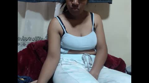 Snapshot of anishey chatting on 09/24/25, 02:20 anishey online show from 09/24/25, 02:20