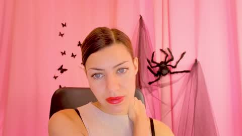 Anni online show from 11/19/25, 07:19