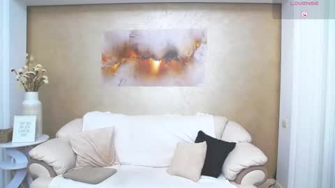 Snapshot of anissalogan chatting on 11/20/25, 12:49 my name is Ani online show from 11/20/25, 12:49