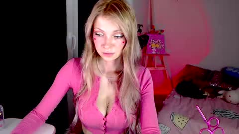 Snapshot of anita_moon_ chatting on 05/07/26, 11:32 anita_moon_ online show from 05/07/26, 11:32