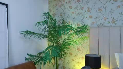 Dania Lpez online show from 05/19/26, 06:14