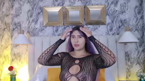 Dania Lpez online show from 06/18/26, 12:09