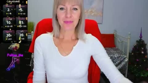 Snapshot of anita_tayson chatting on 12/21/25, 07:15 Anita online show from 12/21/25, 07:15