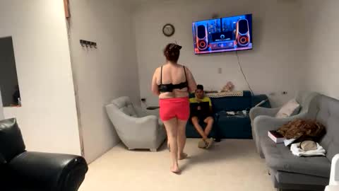 Snapshot of anitabig69 chatting on 09/30/25, 04:01 Anitabig69 online show from 09/30/25, 04:01