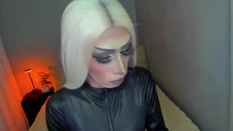 Miss Ann online show from 10/04/25, 01:58